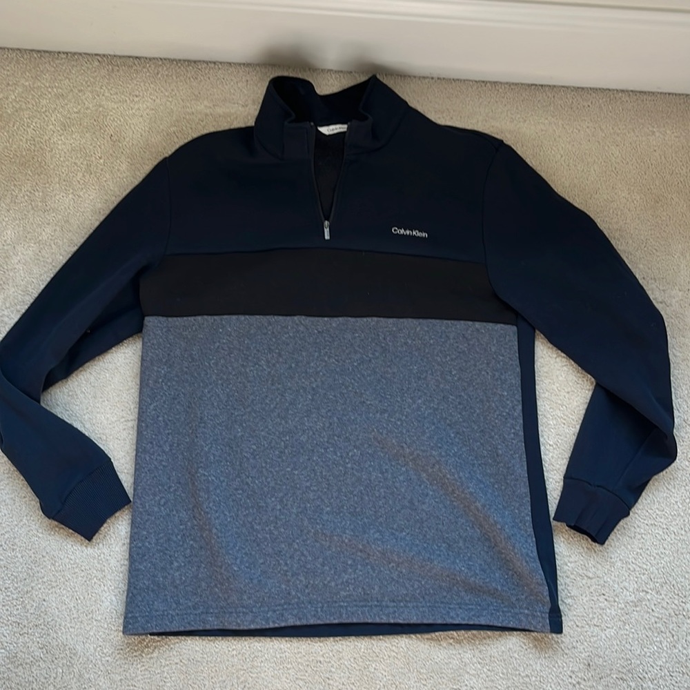 Calvin Klein NeW never worn quarter zip sweatshirt